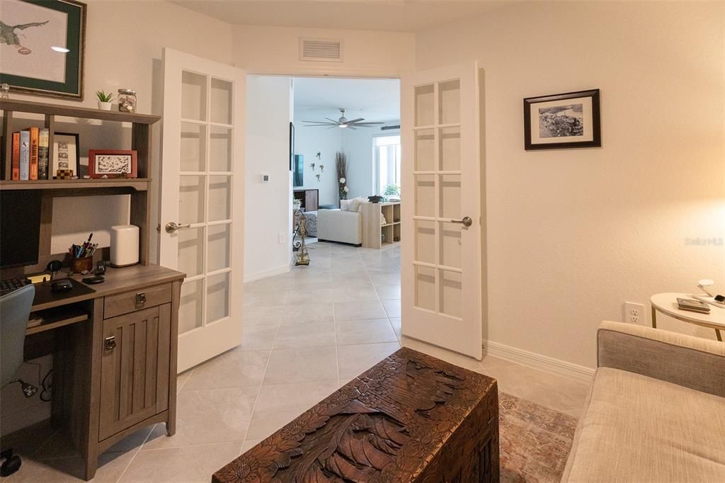 Active With Contract: $278,700 (2 beds, 2 baths, 1366 Square Feet)