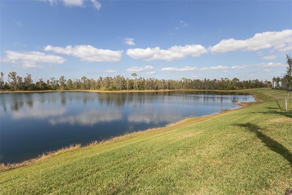 Active With Contract: $278,700 (2 beds, 2 baths, 1366 Square Feet)