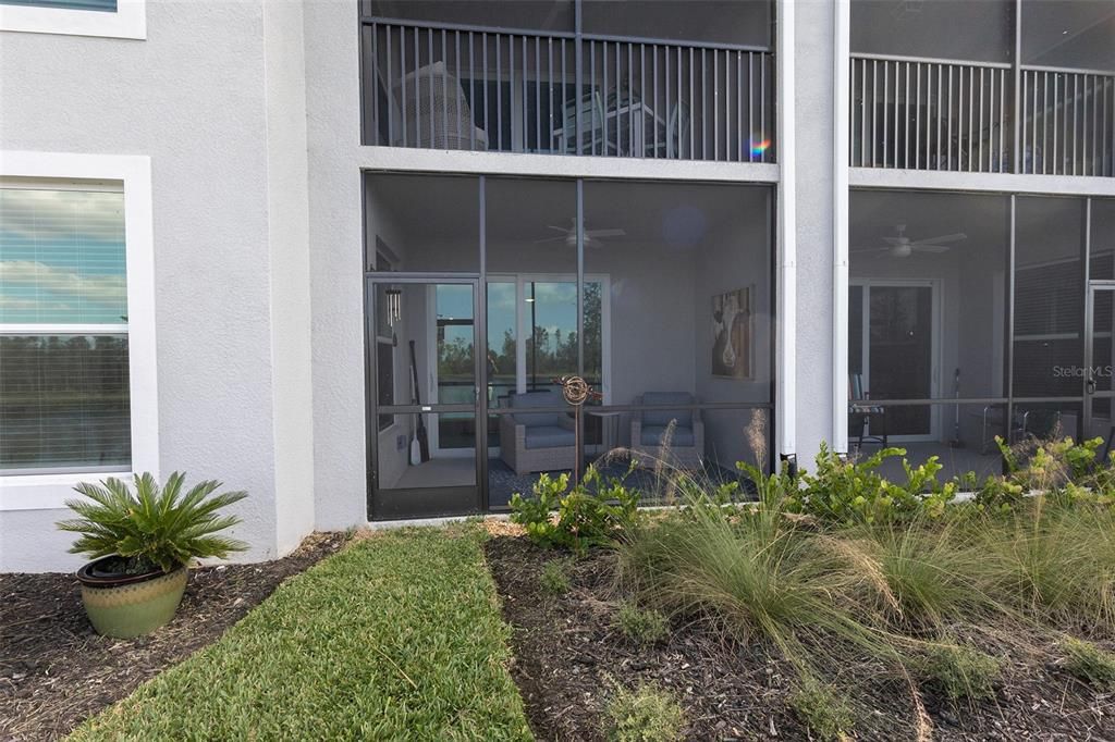 Active With Contract: $278,700 (2 beds, 2 baths, 1366 Square Feet)