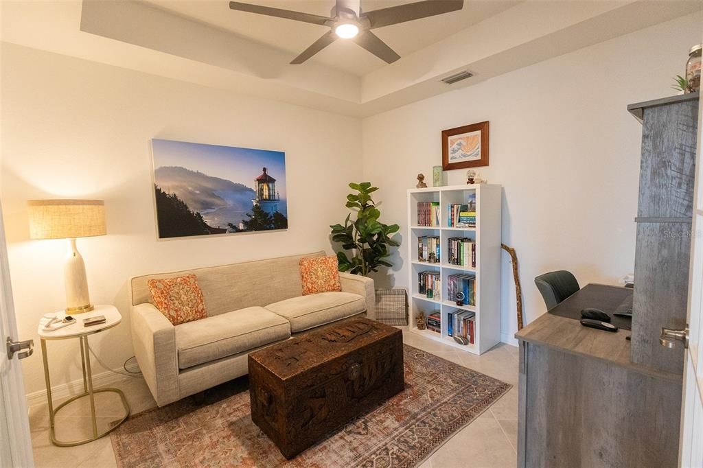 Active With Contract: $278,700 (2 beds, 2 baths, 1366 Square Feet)