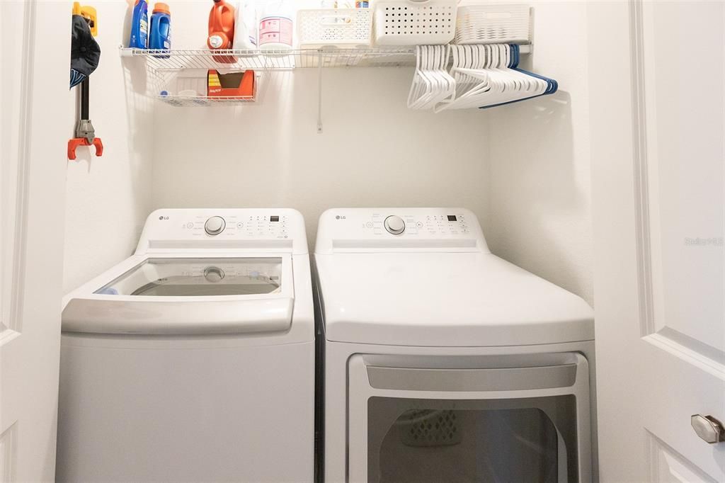 Active With Contract: $278,700 (2 beds, 2 baths, 1366 Square Feet)