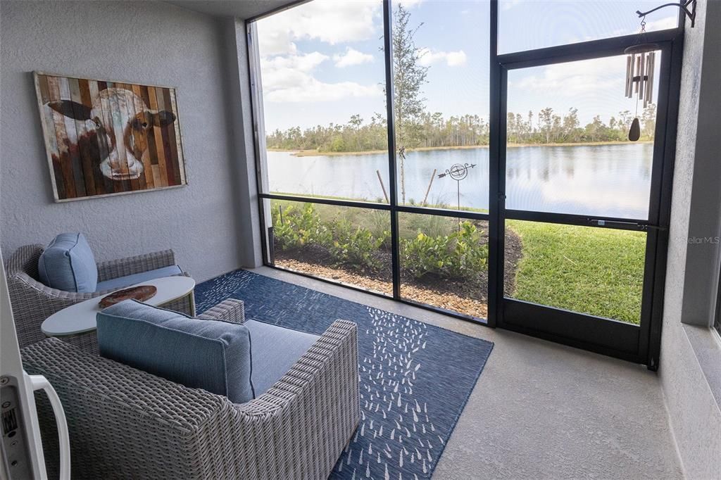 Active With Contract: $278,700 (2 beds, 2 baths, 1366 Square Feet)