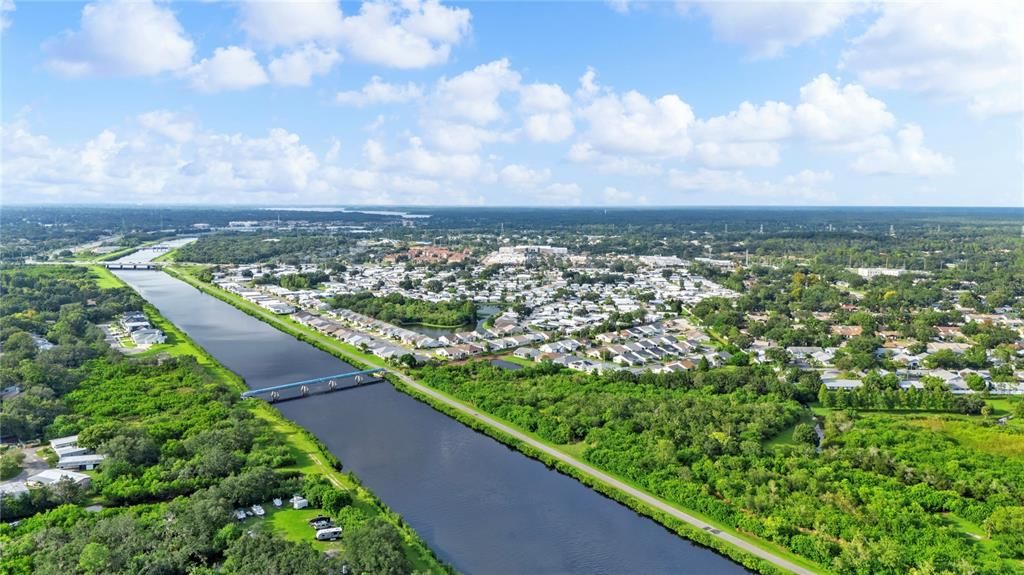 Active With Contract: $249,999 (2 beds, 2 baths, 1143 Square Feet)