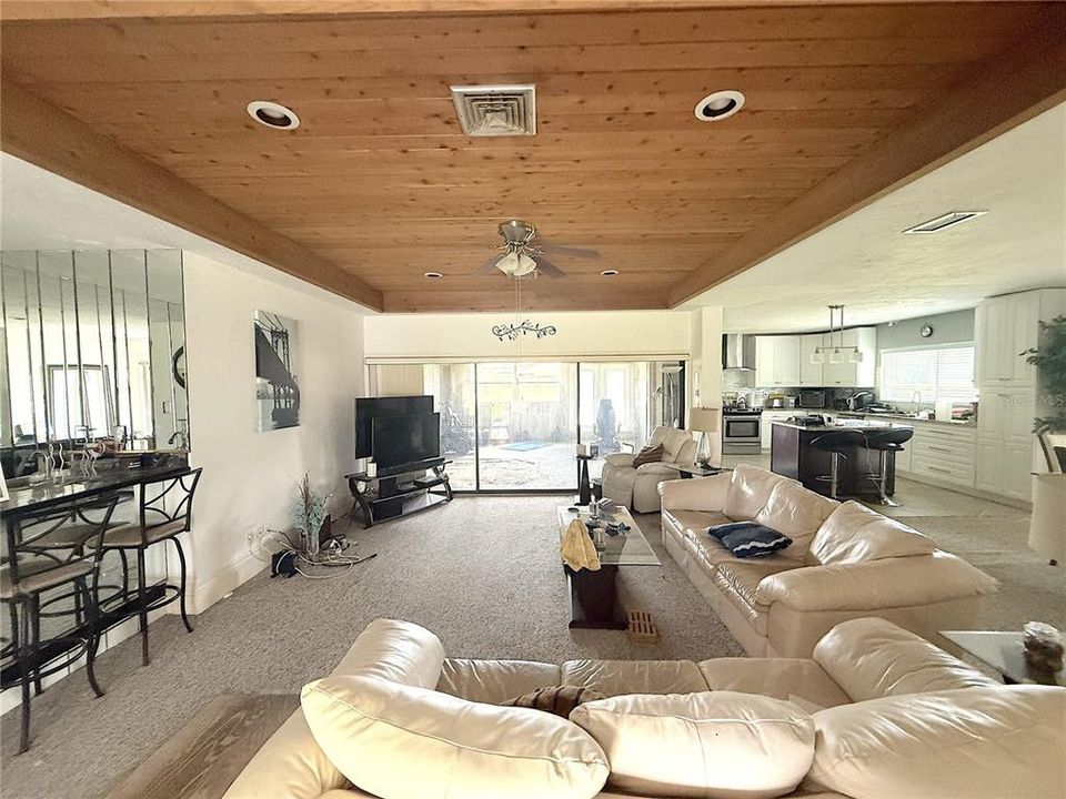 Active With Contract: $215,000 (2 beds, 2 baths, 2073 Square Feet)