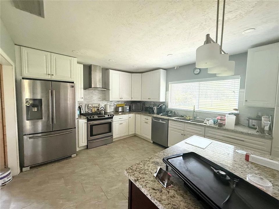 Active With Contract: $215,000 (2 beds, 2 baths, 2073 Square Feet)