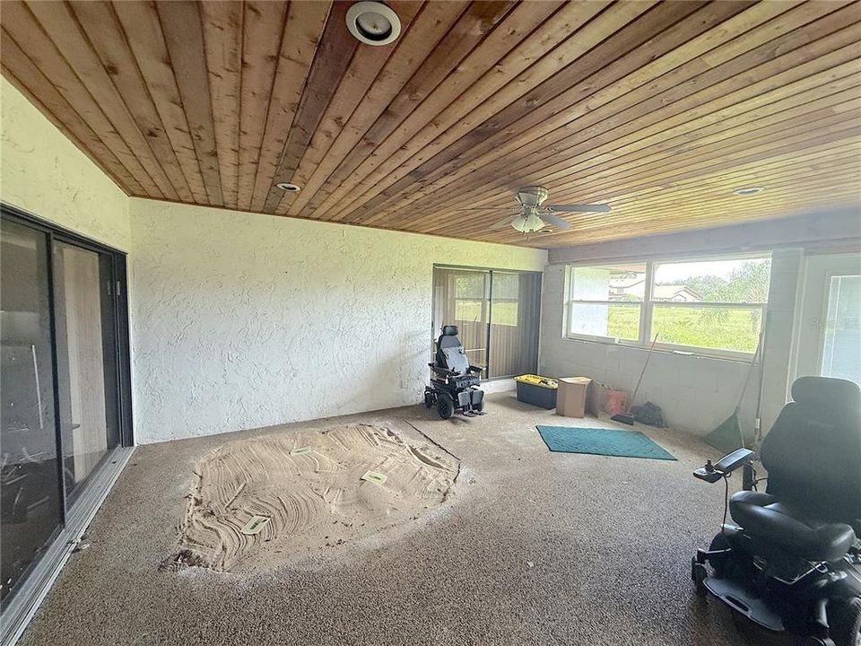 Active With Contract: $215,000 (2 beds, 2 baths, 2073 Square Feet)