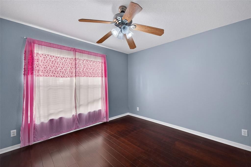 На продажу: $234,900 (3 спален, 2 ванн, 1560 Квадратных фут)