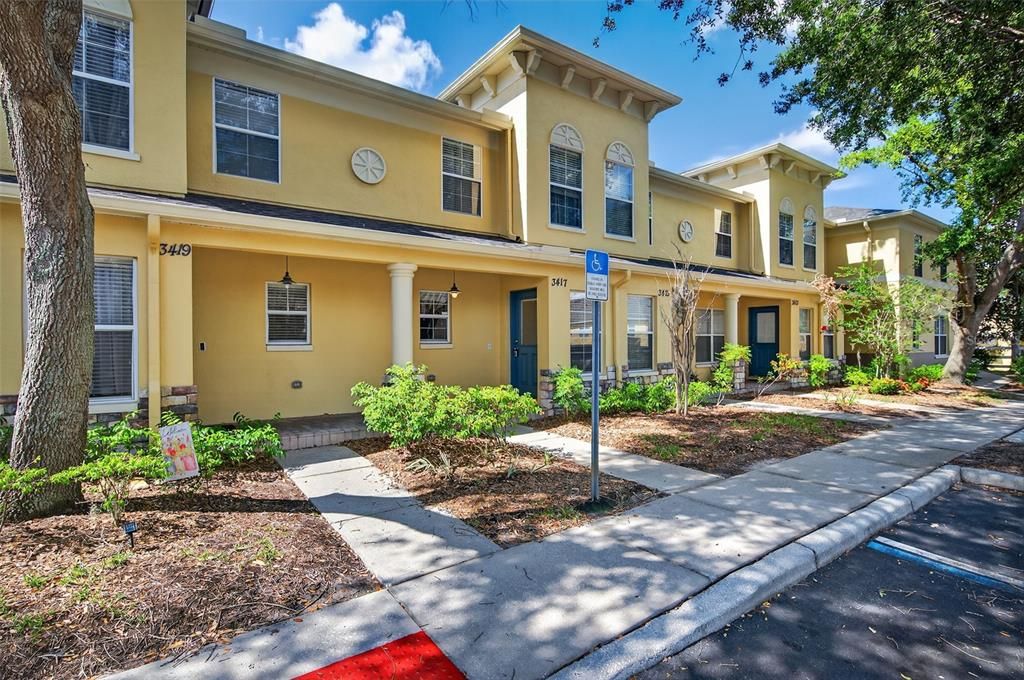 На продажу: $234,900 (3 спален, 2 ванн, 1560 Квадратных фут)