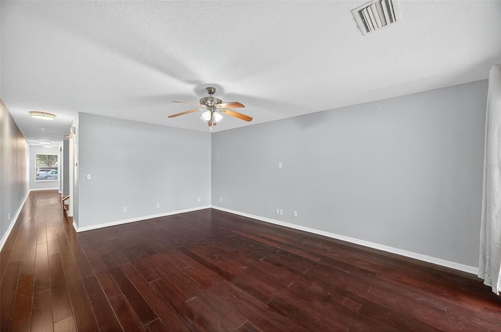 На продажу: $234,900 (3 спален, 2 ванн, 1560 Квадратных фут)