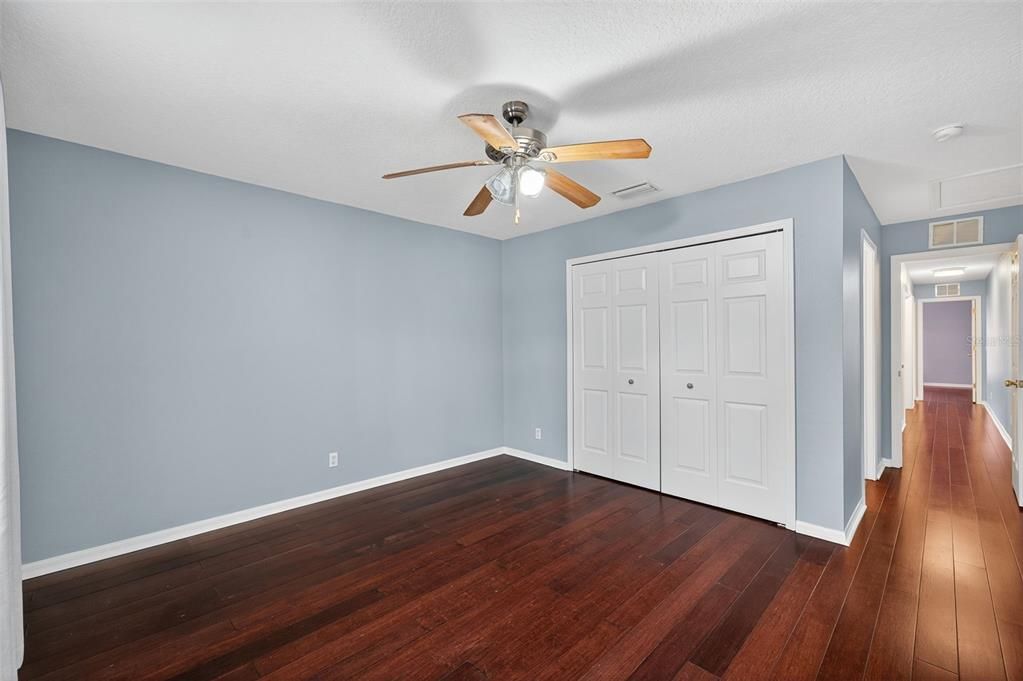 На продажу: $234,900 (3 спален, 2 ванн, 1560 Квадратных фут)