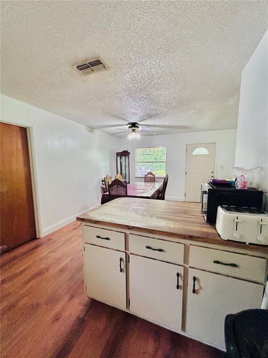 For Sale: $280,000 (3 beds, 2 baths, 1344 Square Feet)