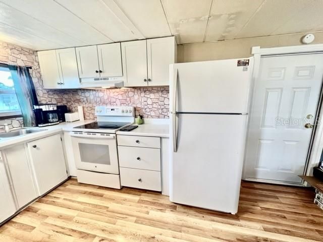 待售: $93,500 (2 贝兹, 1 浴室, 672 平方英尺)