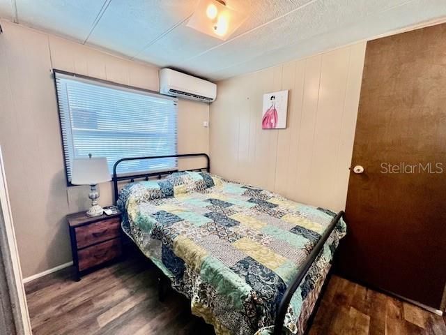 待售: $93,500 (2 贝兹, 1 浴室, 672 平方英尺)