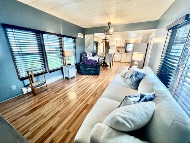 待售: $93,500 (2 贝兹, 1 浴室, 672 平方英尺)