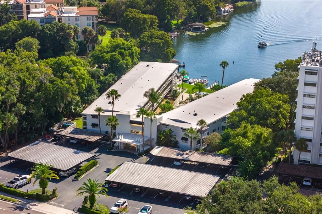 For Sale: $375,000 (2 beds, 2 baths, 952 Square Feet)