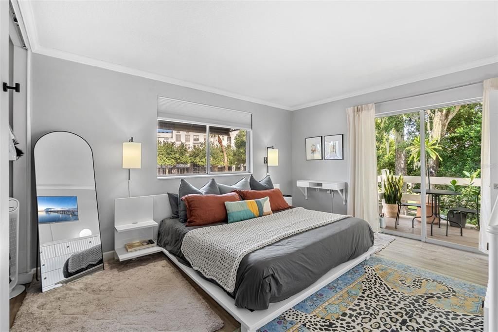 For Sale: $375,000 (2 beds, 2 baths, 952 Square Feet)