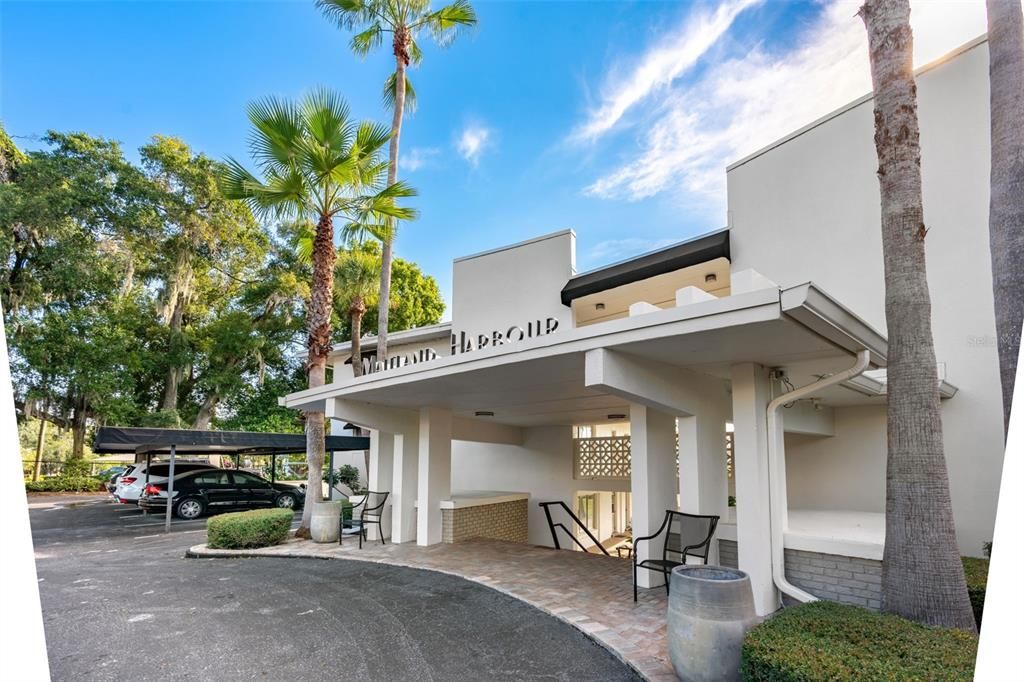 For Sale: $375,000 (2 beds, 2 baths, 952 Square Feet)