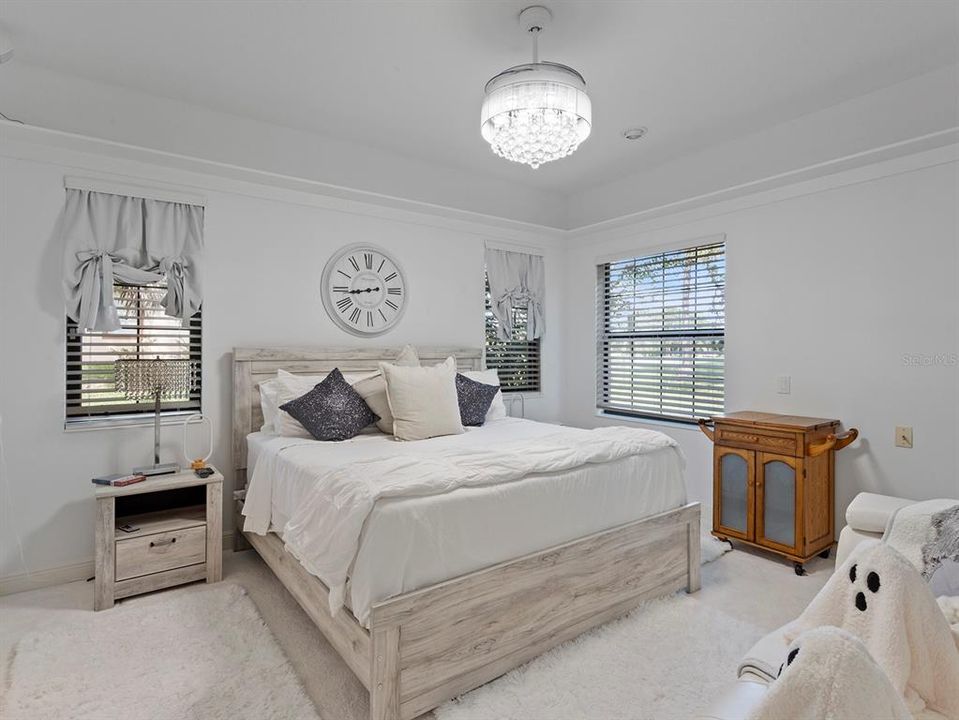 For Sale: $648,900 (4 beds, 3 baths, 3294 Square Feet)