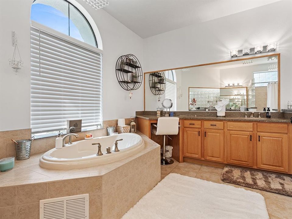 For Sale: $648,900 (4 beds, 3 baths, 3294 Square Feet)