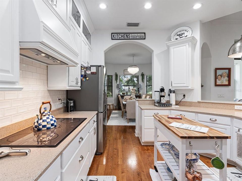 For Sale: $648,900 (4 beds, 3 baths, 3294 Square Feet)