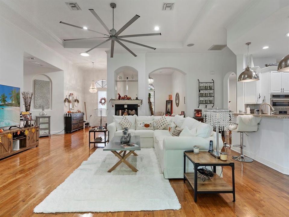 For Sale: $648,900 (4 beds, 3 baths, 3294 Square Feet)