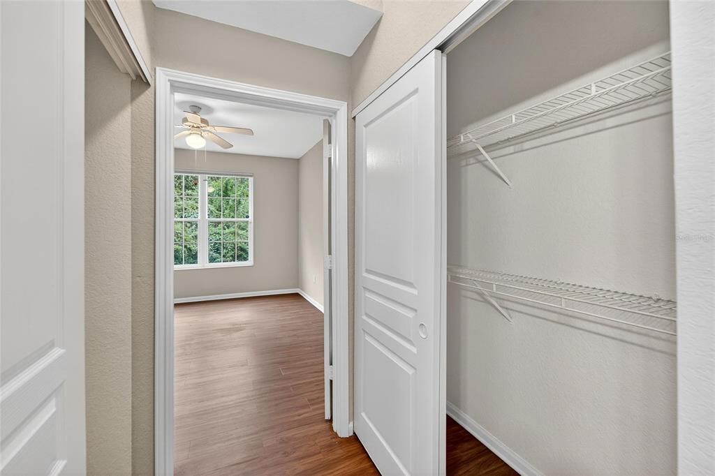 Active With Contract: $199,900 (2 beds, 2 baths, 1117 Square Feet)