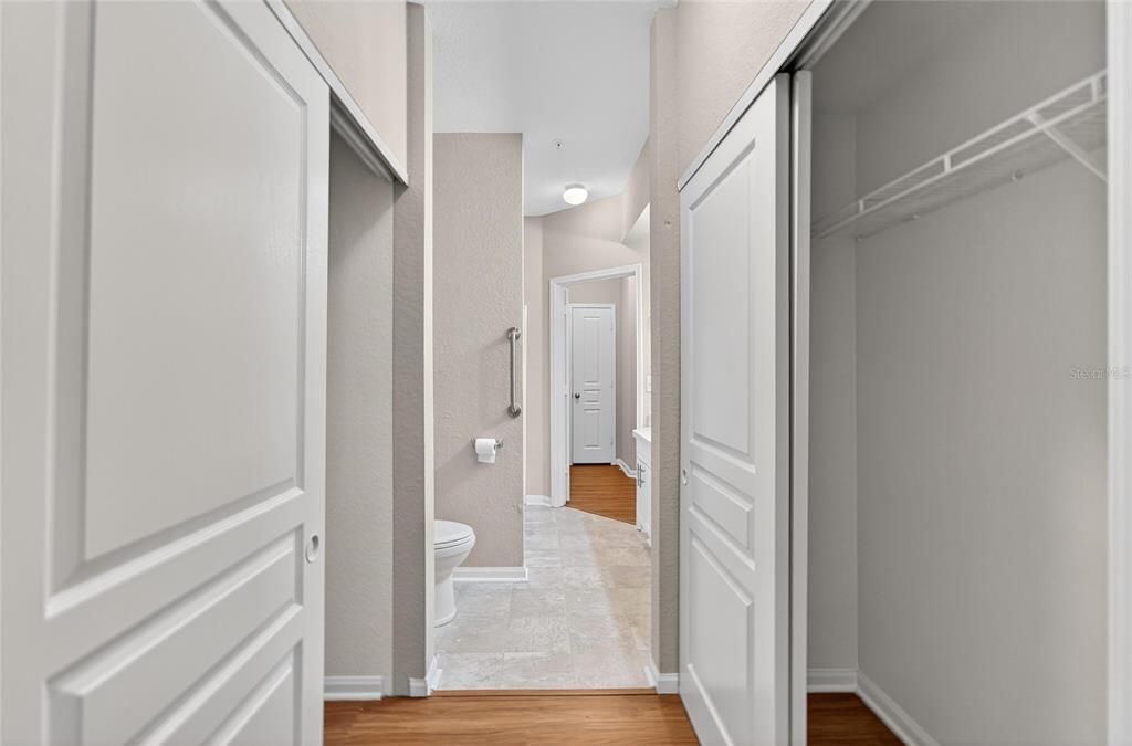 Active With Contract: $199,900 (2 beds, 2 baths, 1117 Square Feet)