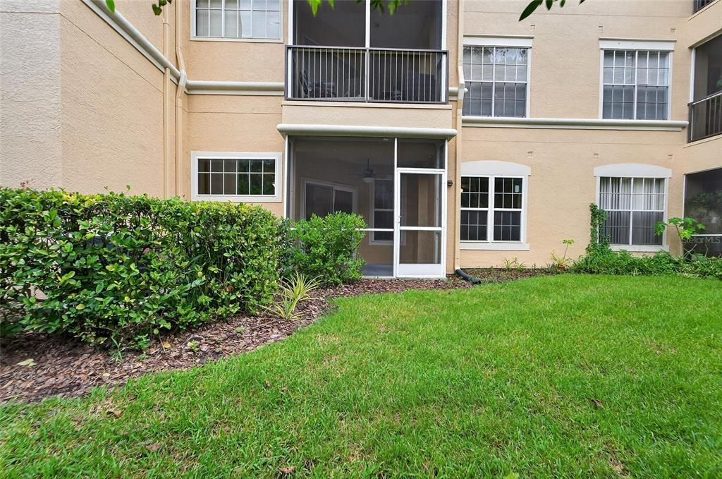 Active With Contract: $199,900 (2 beds, 2 baths, 1117 Square Feet)