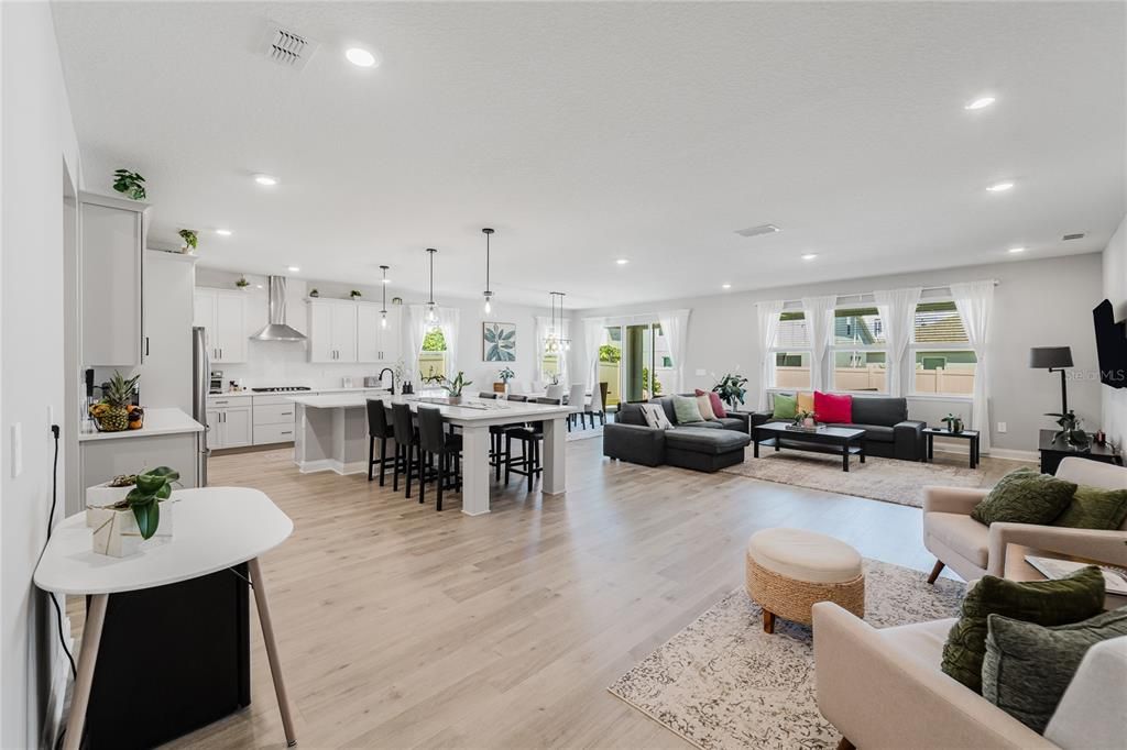 待售: $638,000 (4 贝兹, 3 浴室, 2742 平方英尺)