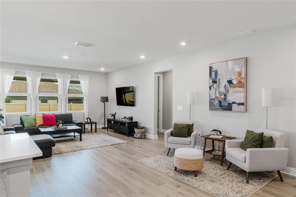 待售: $638,000 (4 贝兹, 3 浴室, 2742 平方英尺)