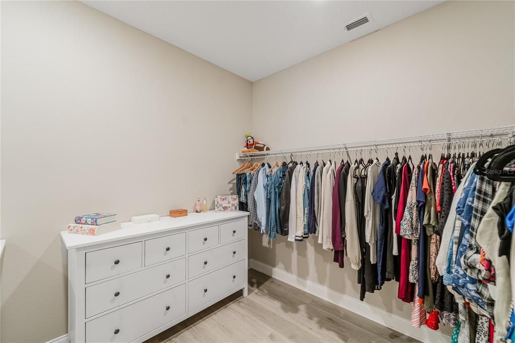 待售: $638,000 (4 贝兹, 3 浴室, 2742 平方英尺)