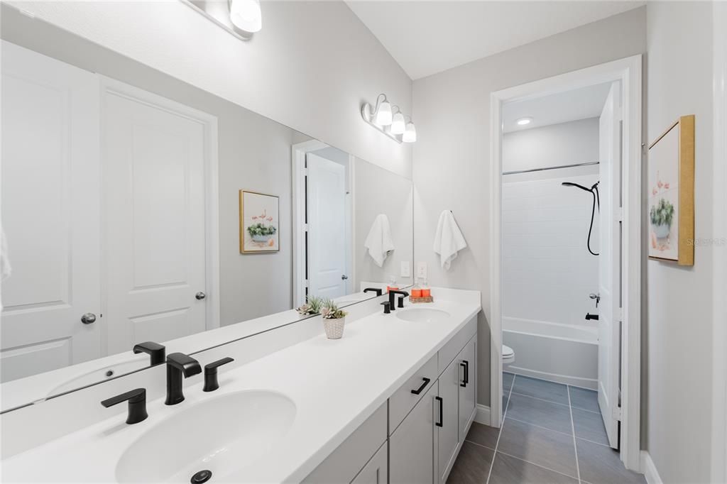 待售: $638,000 (4 贝兹, 3 浴室, 2742 平方英尺)