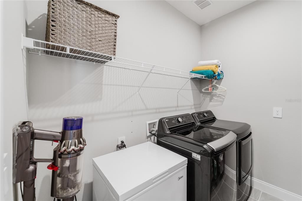 待售: $638,000 (4 贝兹, 3 浴室, 2742 平方英尺)