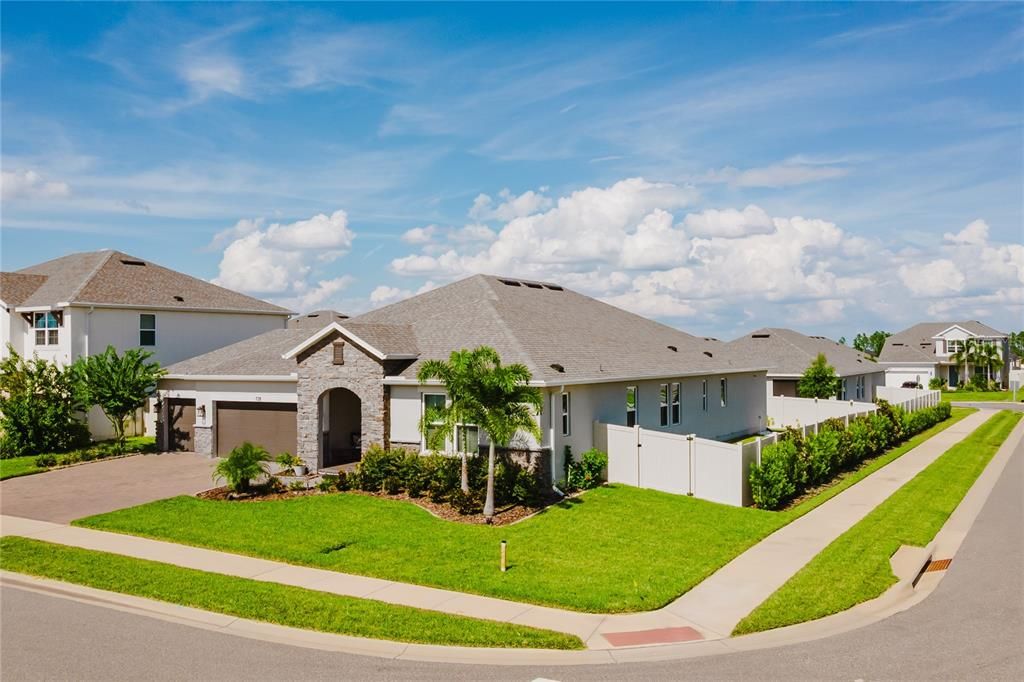 待售: $638,000 (4 贝兹, 3 浴室, 2742 平方英尺)