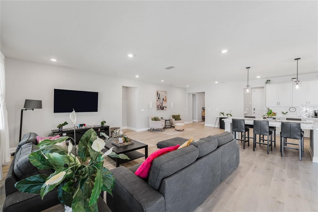 待售: $638,000 (4 贝兹, 3 浴室, 2742 平方英尺)