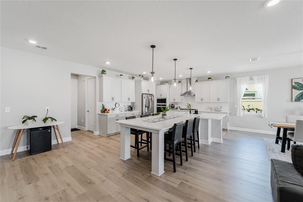 待售: $638,000 (4 贝兹, 3 浴室, 2742 平方英尺)