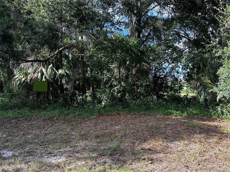 На продажу: $13,999 (0.28 acres)