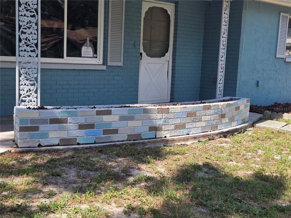 Active With Contract: $1,800 (2 beds, 2 baths, 1128 Square Feet)