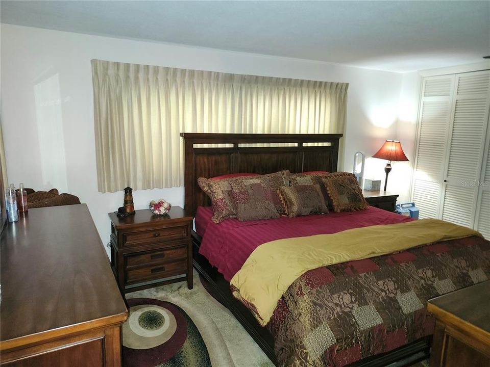 Active With Contract: $390,000 (2 beds, 2 baths, 1453 Square Feet)