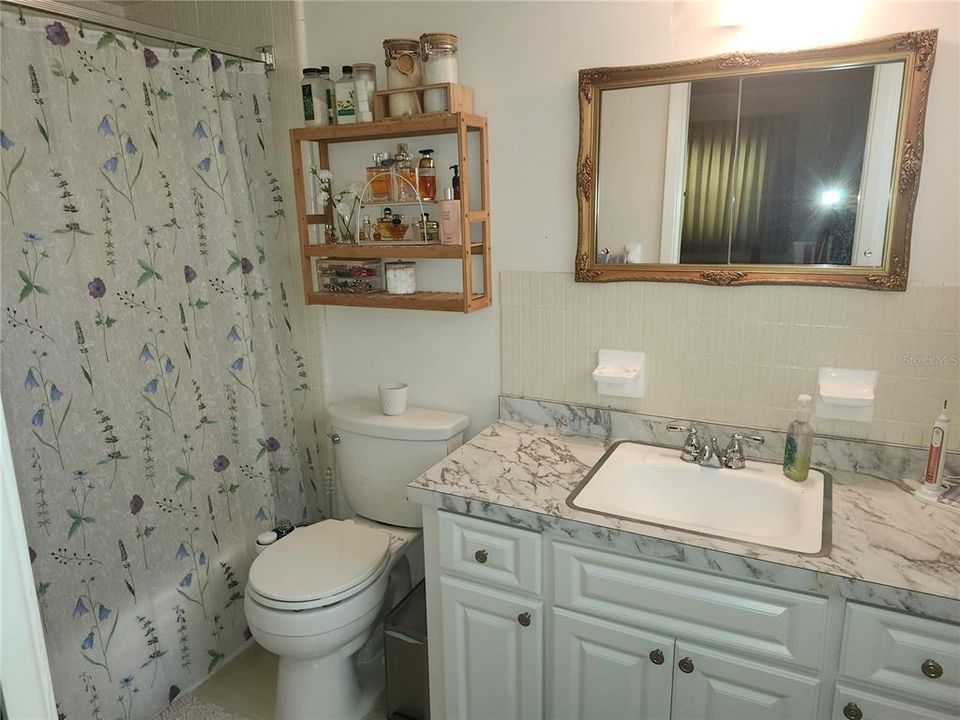 Active With Contract: $390,000 (2 beds, 2 baths, 1453 Square Feet)