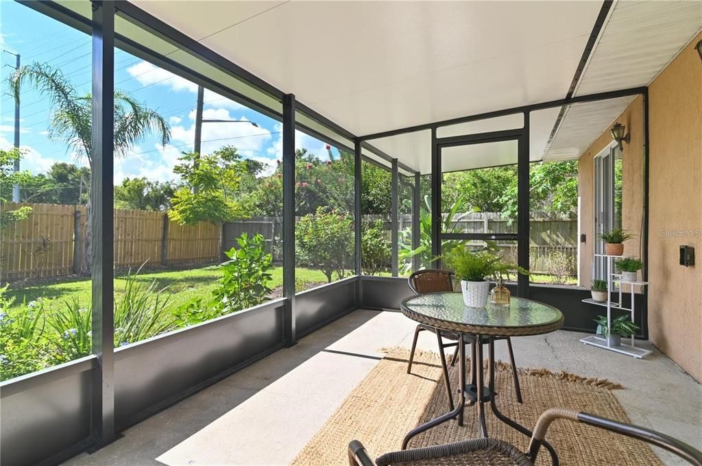 Active With Contract: $2,100 (3 beds, 2 baths, 1148 Square Feet)