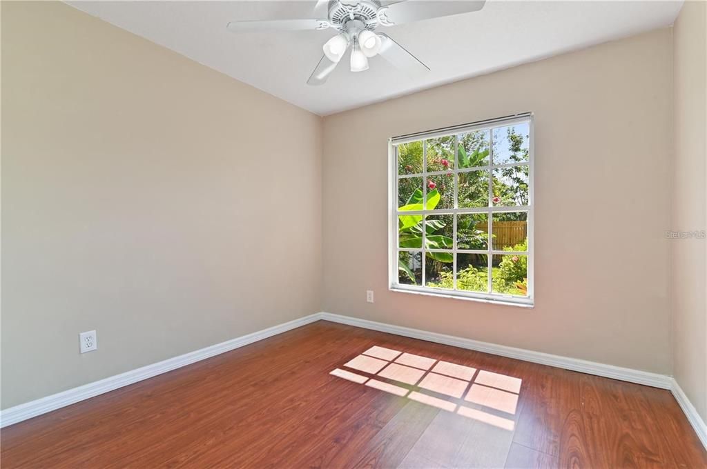 Active With Contract: $2,100 (3 beds, 2 baths, 1148 Square Feet)