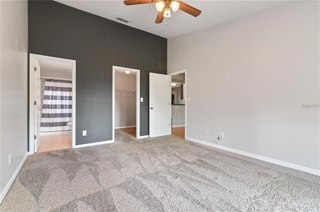 Active With Contract: $2,100 (3 beds, 2 baths, 1148 Square Feet)