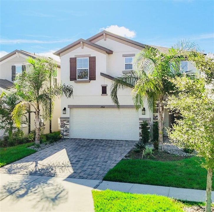 For Sale: $444,000 (4 beds, 3 baths, 2585 Square Feet)