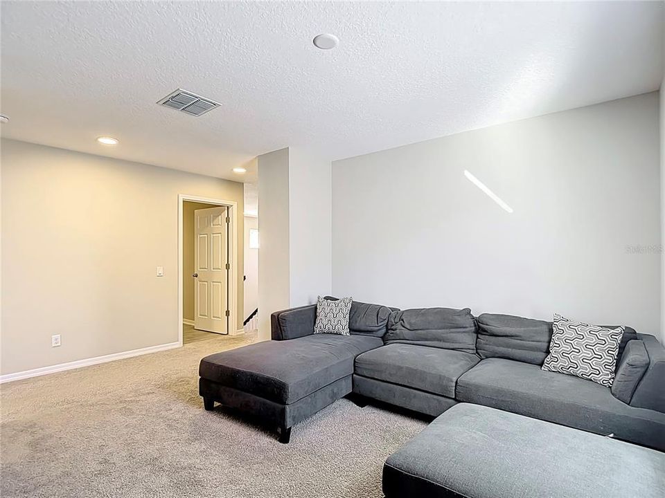 For Sale: $444,000 (4 beds, 3 baths, 2585 Square Feet)