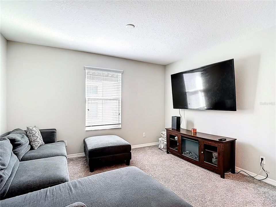 For Sale: $444,000 (4 beds, 3 baths, 2585 Square Feet)