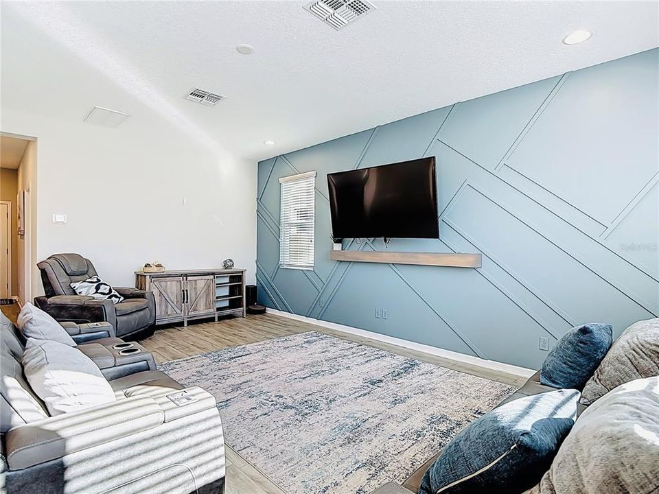 For Sale: $444,000 (4 beds, 3 baths, 2585 Square Feet)