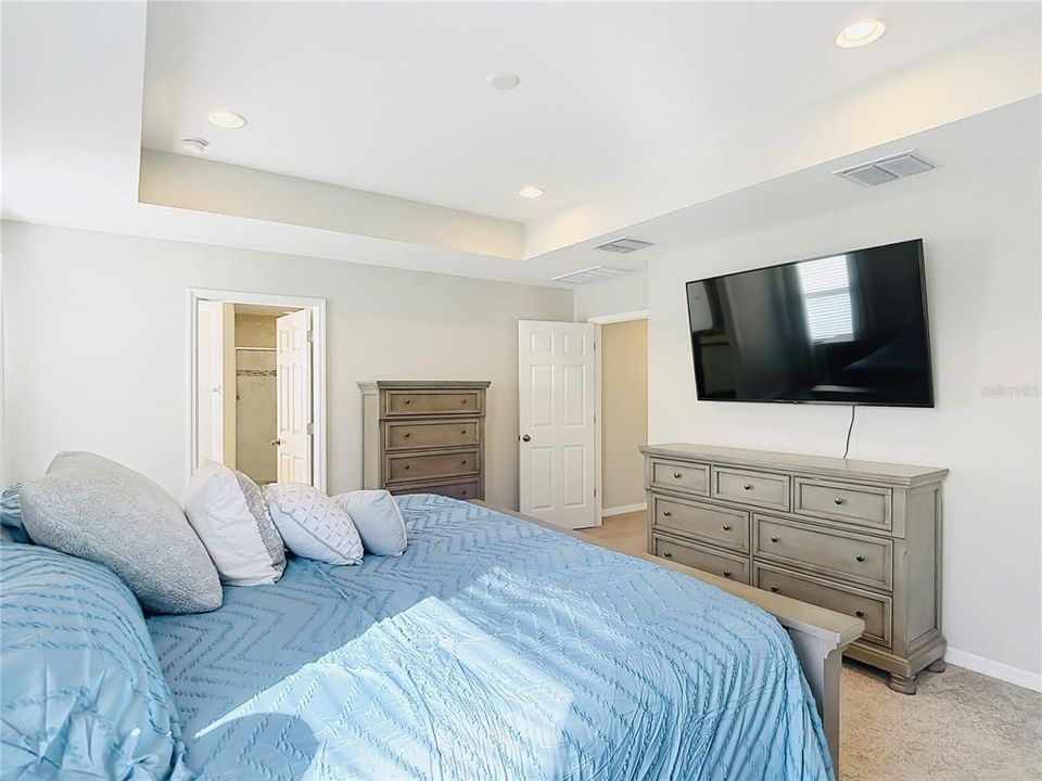 For Sale: $444,000 (4 beds, 3 baths, 2585 Square Feet)