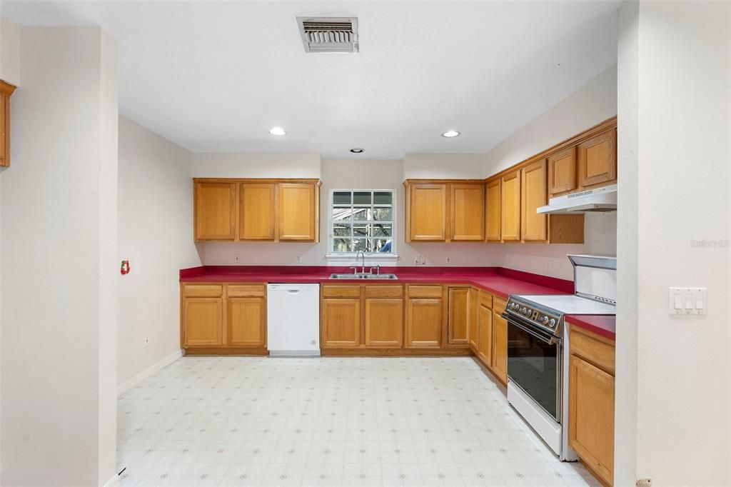 Active With Contract: $1,150,000 (4 beds, 3 baths, 2857 Square Feet)