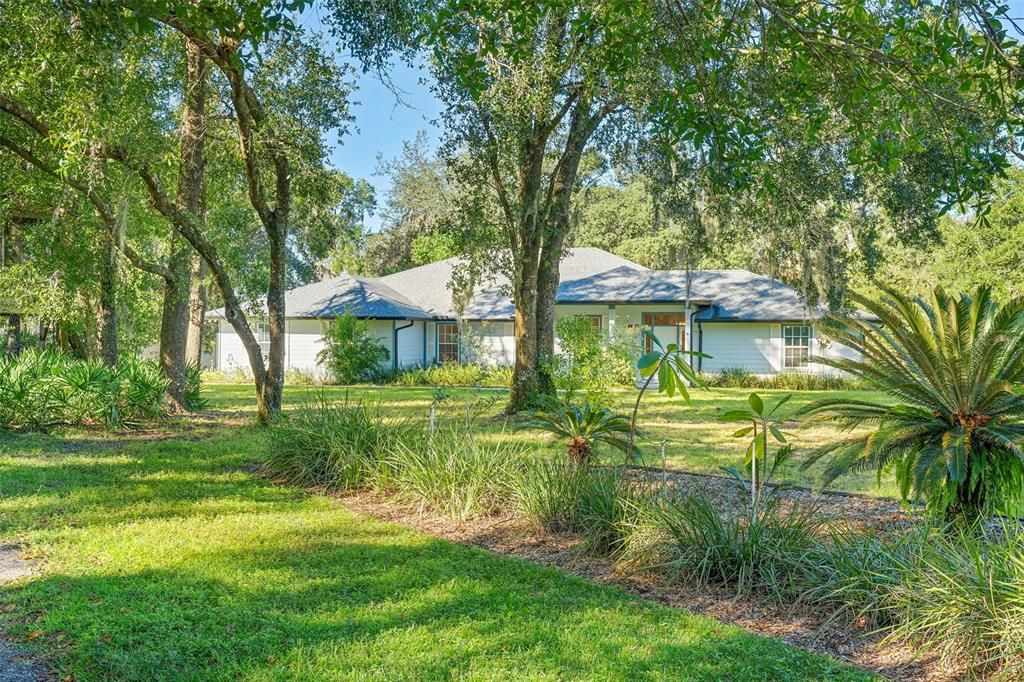 Active With Contract: $1,150,000 (4 beds, 3 baths, 2857 Square Feet)